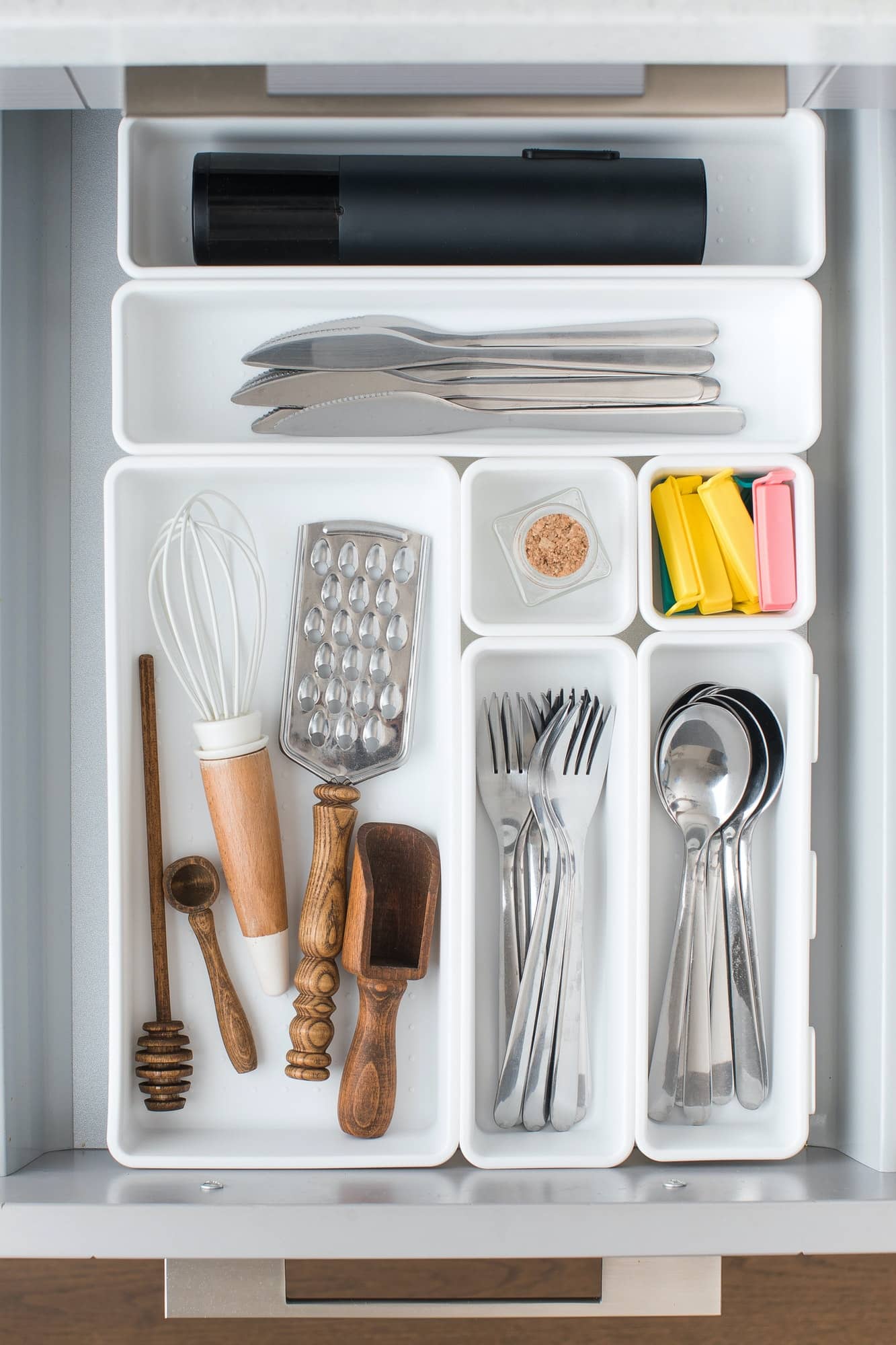 Rangement tiroir cuisine: les astuces pour maximiser votre espace